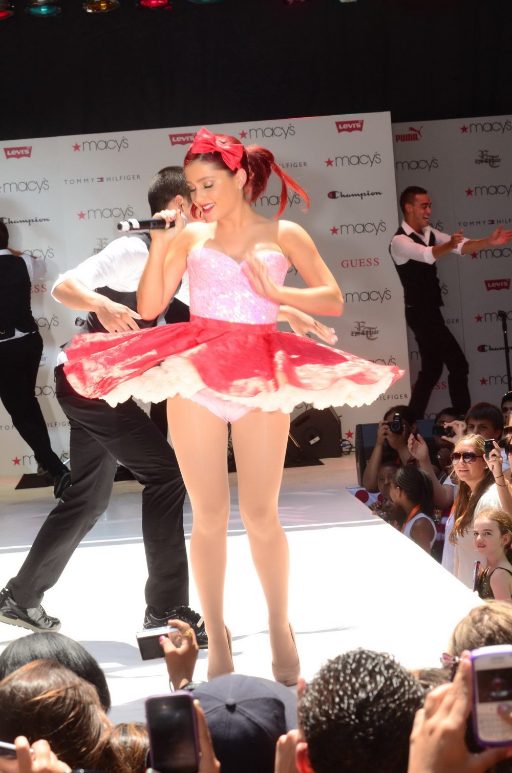 Ariana Grande drain