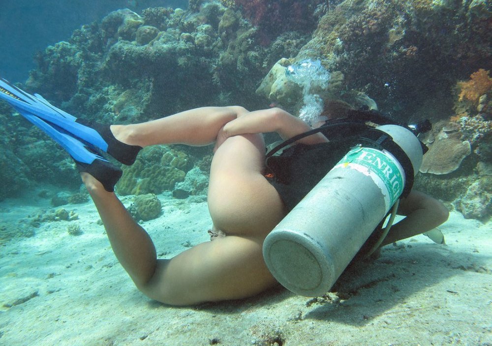Diving nude