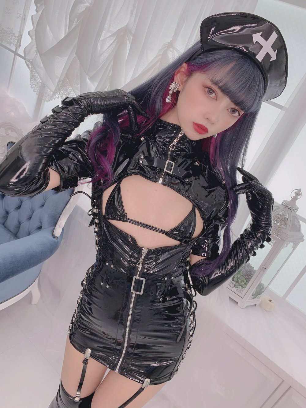 Red Back girl