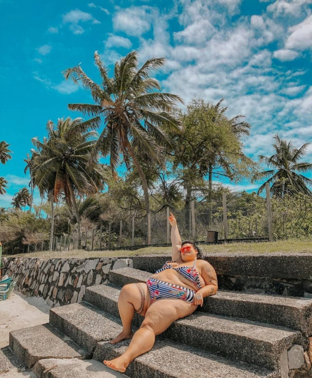 SSBBW EAT is very, very much naked