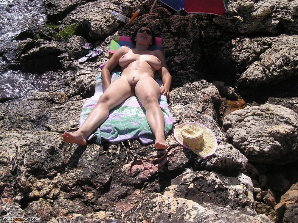 Vacationers naked women