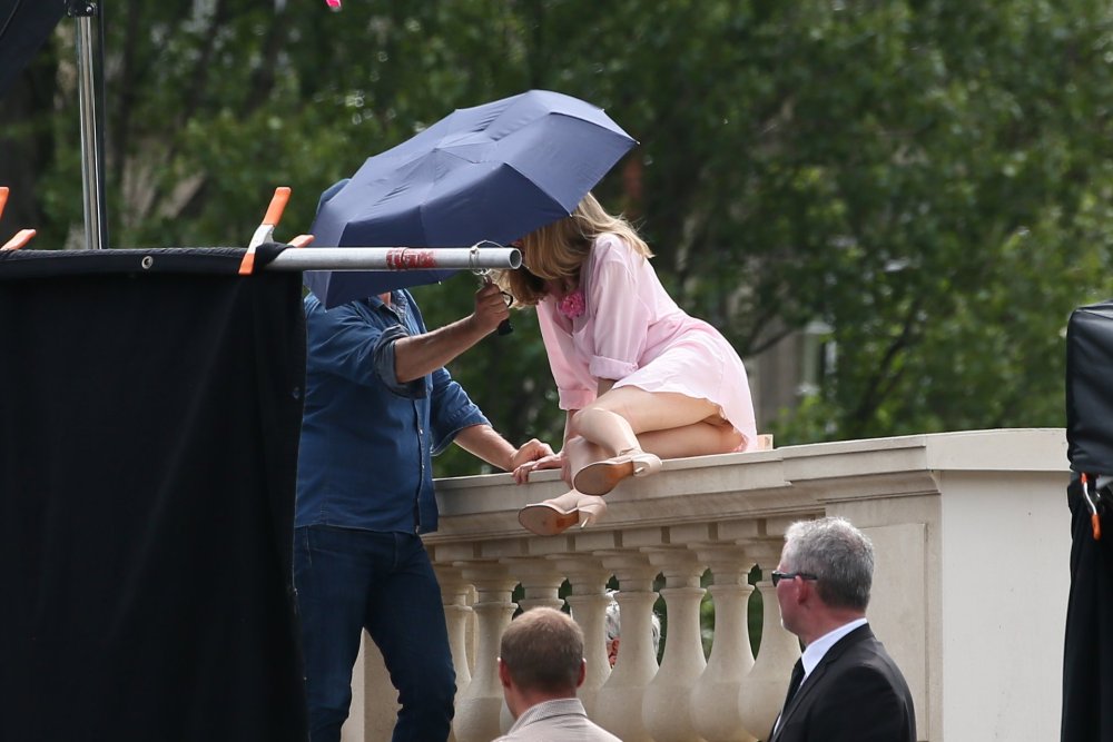 UPSKIRT CELEBRITY