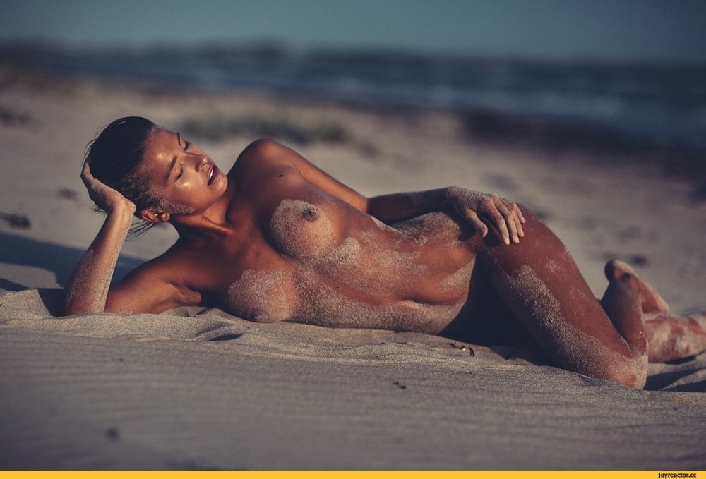Serena Scott Thomas naked