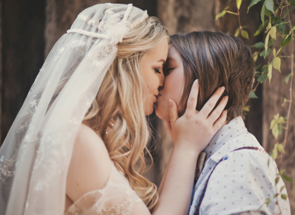 Lizbian wedding in Russia