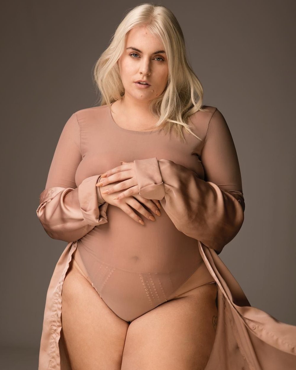 Plus-Saise model Feliciti Hayvordo