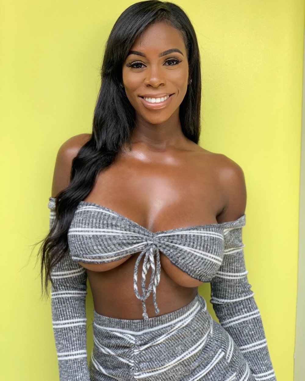 Ashley Vee 2020