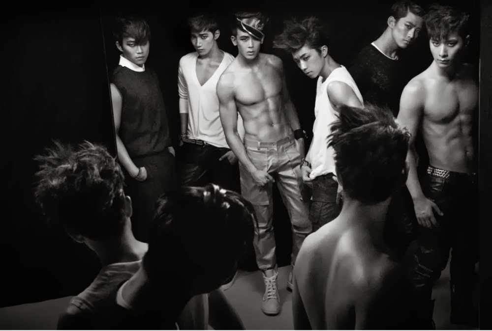 2pm Korean group without a shirt