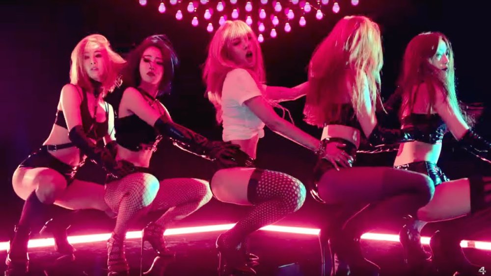 Musical lesbian girl groups
