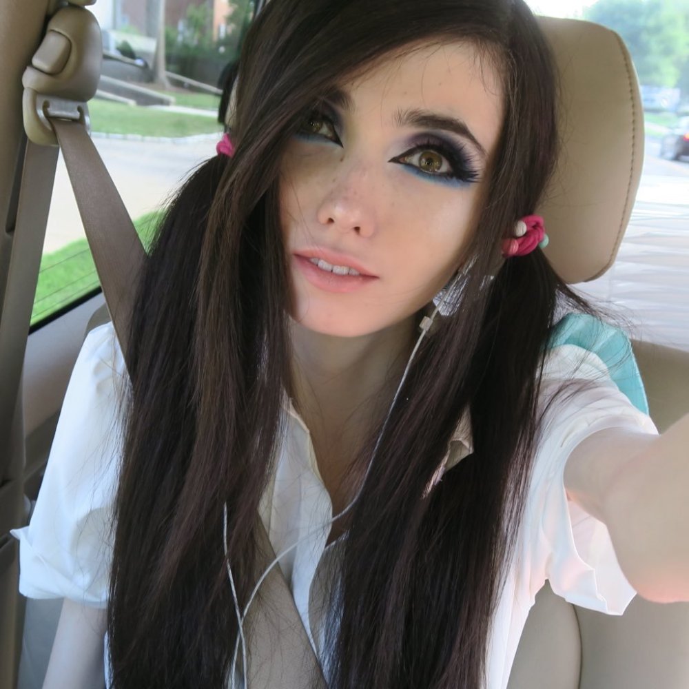 Eugenia Cooney 2019