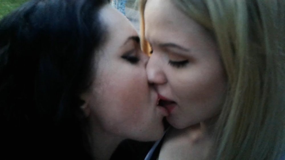Alice Isaaz this awkward moment