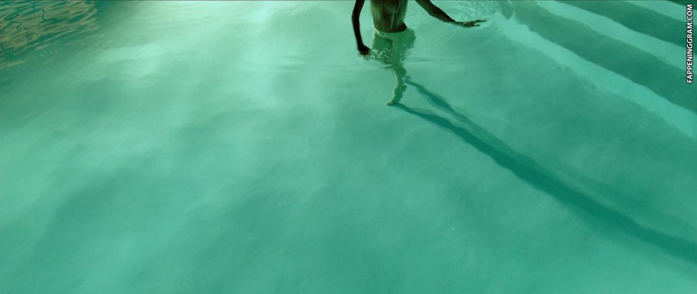 Naked Isabel Lucas in Immortals Ancensored