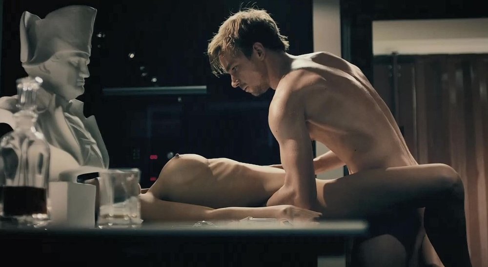 Paulina Krupinsk is naked