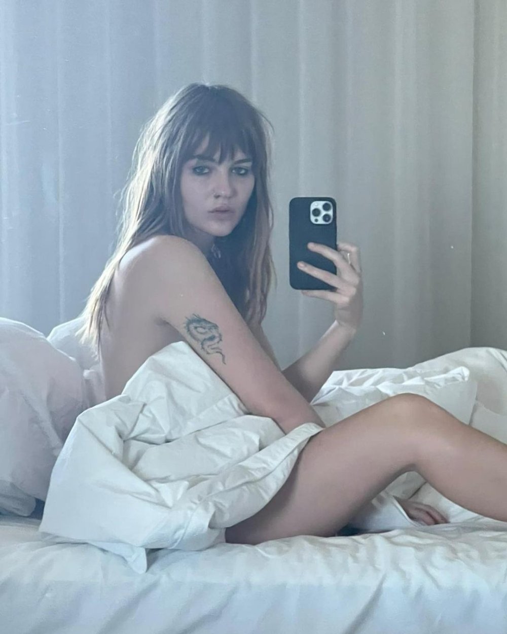 Victoria de Angelis Topless