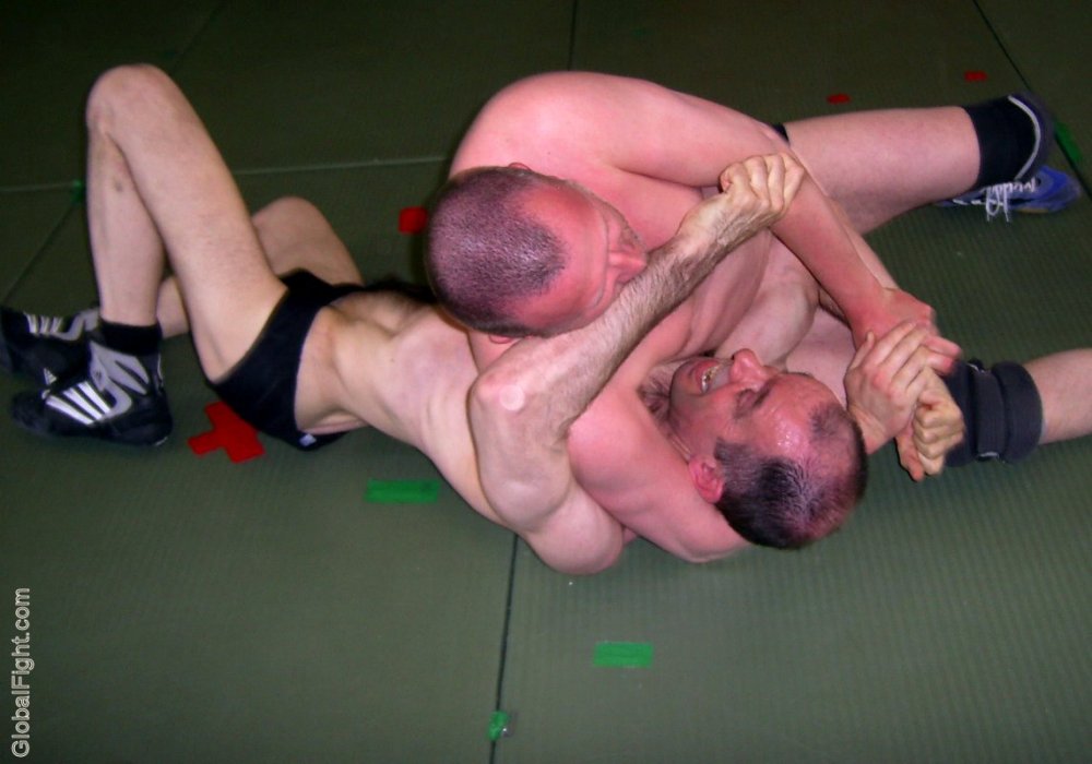 Headscissors Crushwrestling