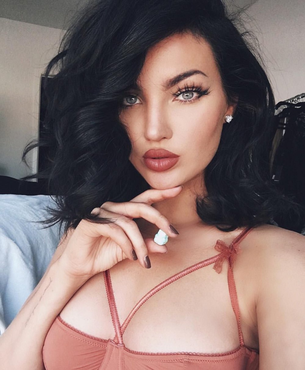 Natalie Halcro 18