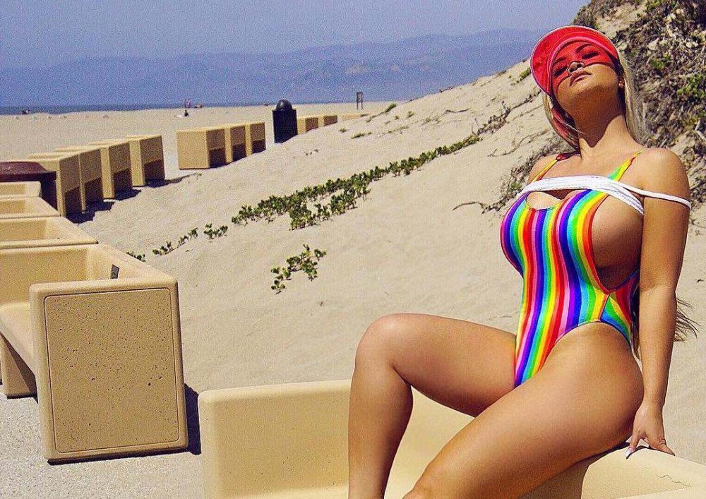 Jojo singer in a swimsuit