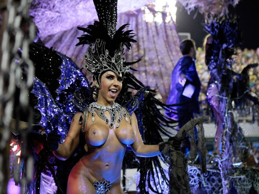 Fuck in carnival masks