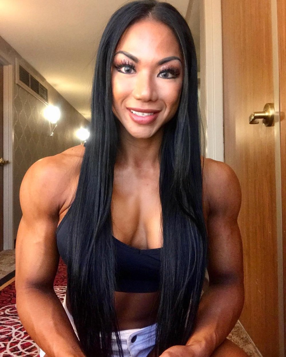 Tina Nguyen with naked legs