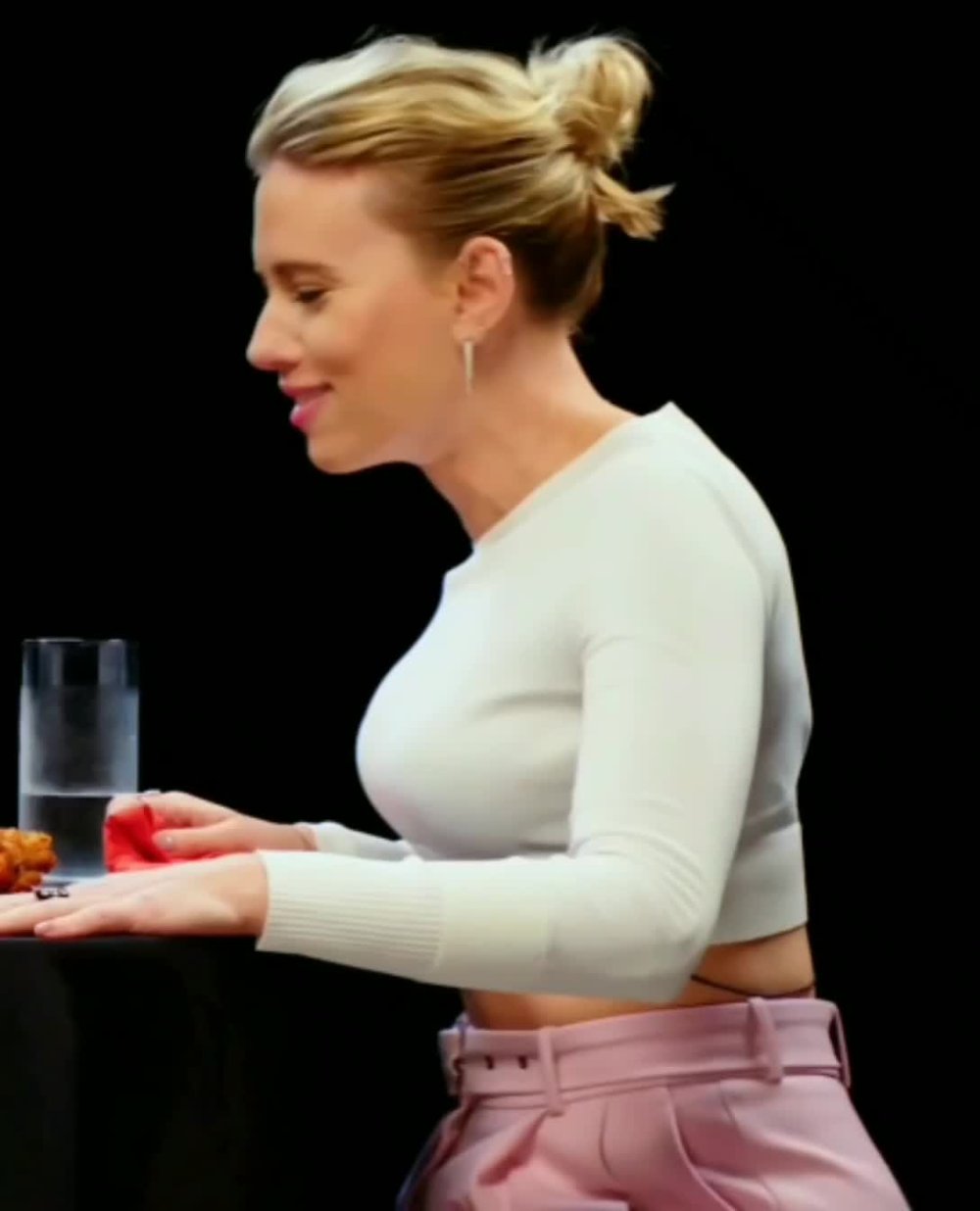 Scarlett Johansson Hot