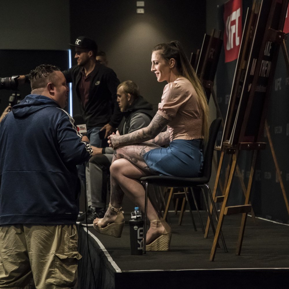 Anderson UFC fighter girl