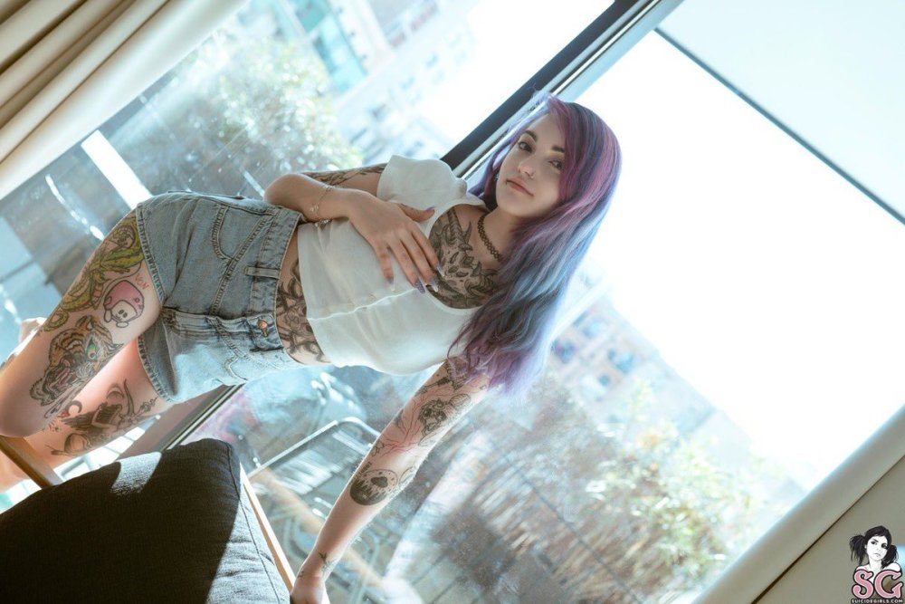 Suicidegirls with large natural breasts