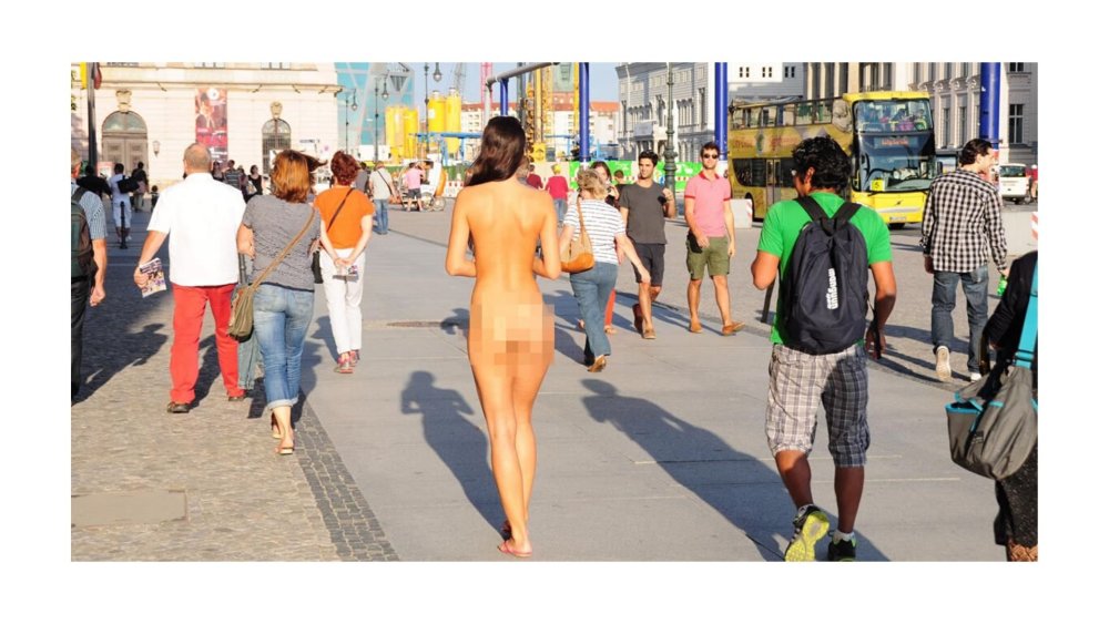 Naked women Barcelona