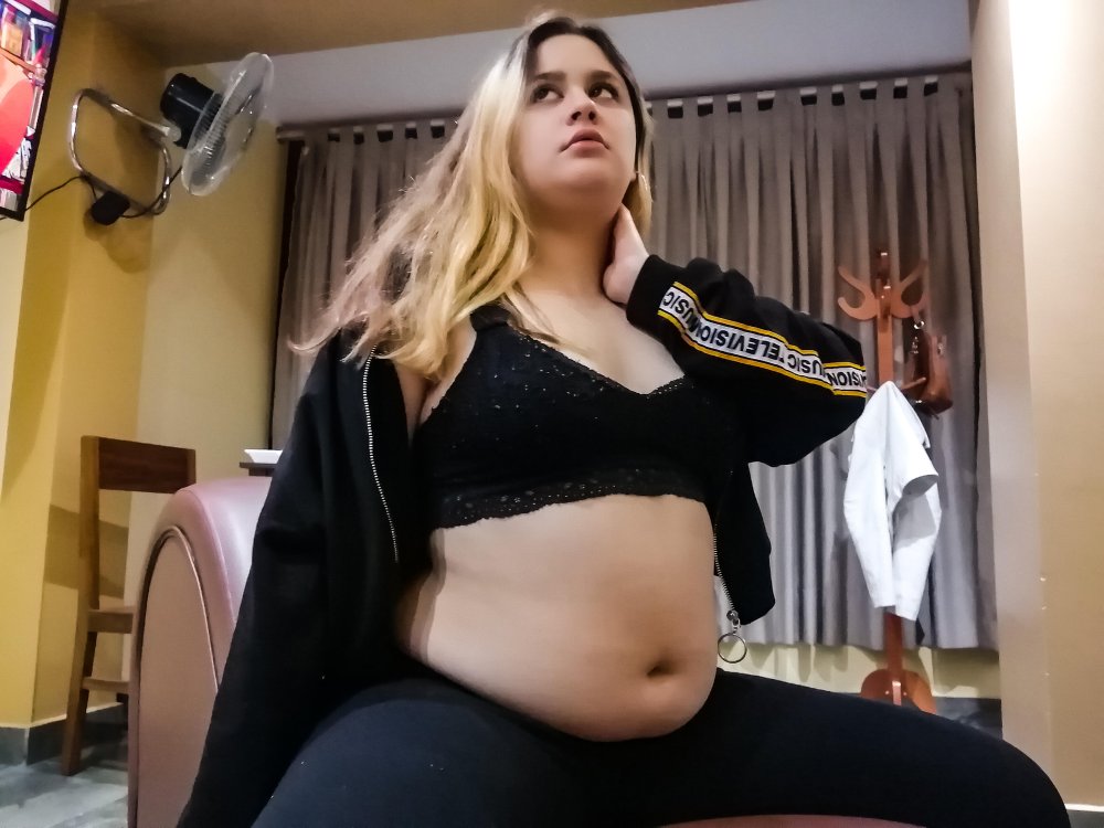 Belly Stuffing Natushik
