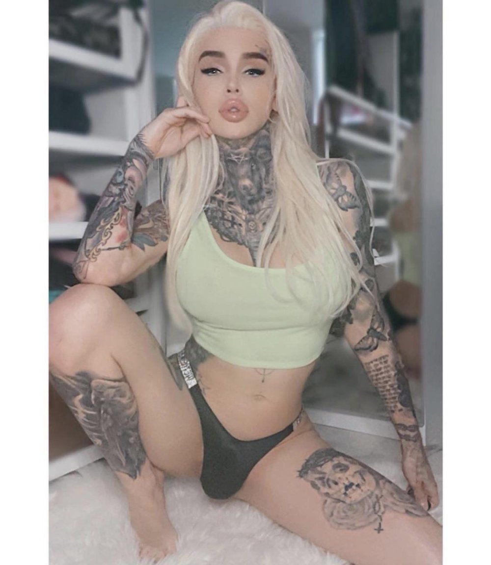 Emy Lee Onlyfans Pictures & Videos Complete Siterip