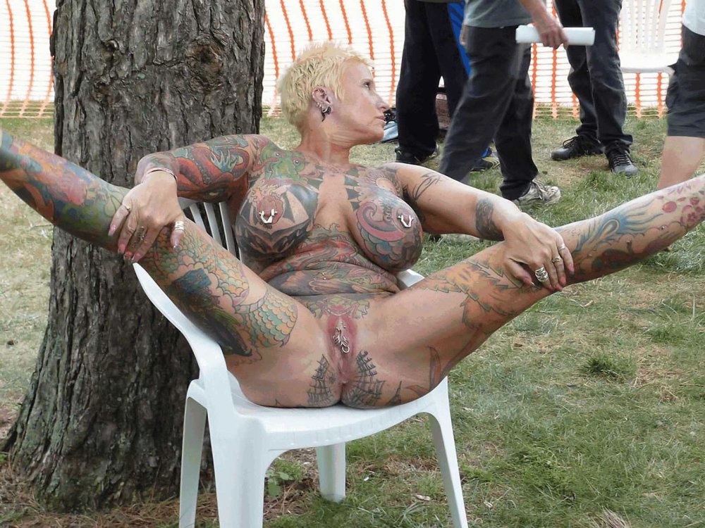 Naked beauties in tattoos