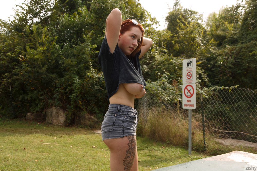 Zishy: Kelsey Bernery Extra Deep Eddy