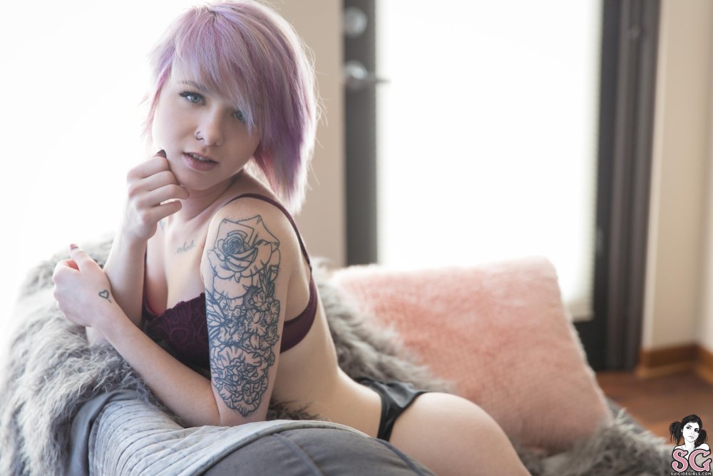 Ashley Hulat Arwen Suicide