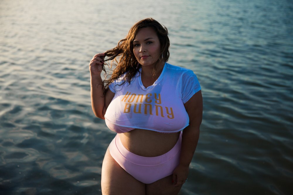 Plus Size Model Nicole Johansson