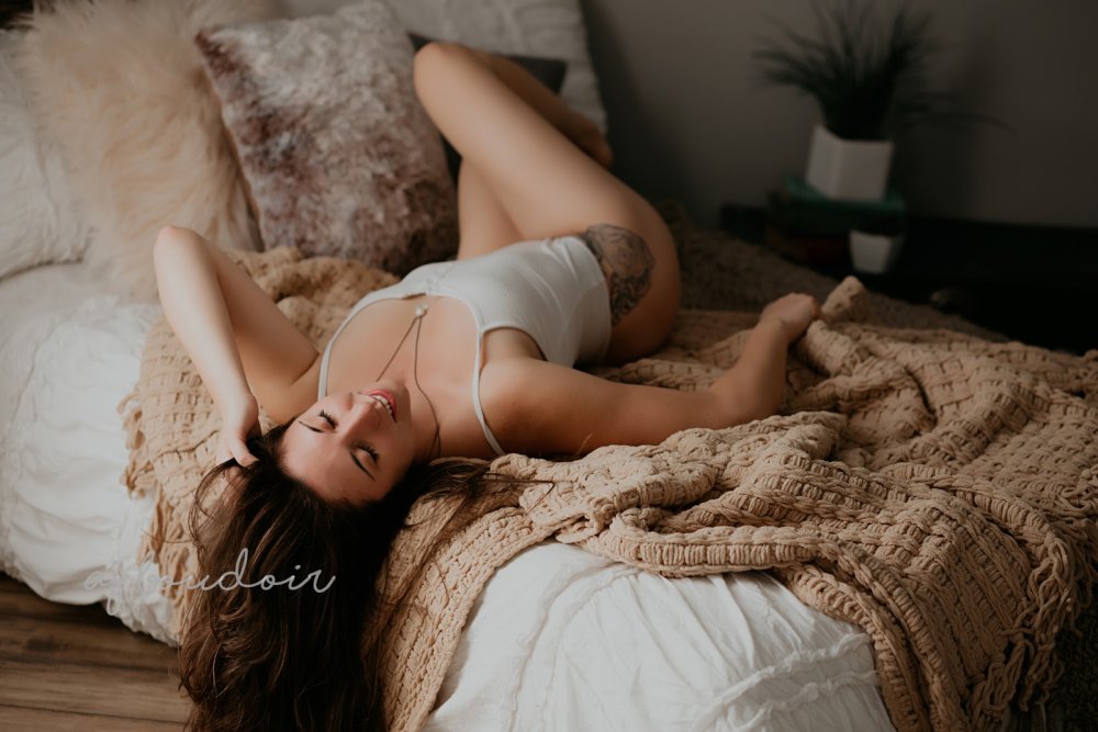 Tara yazdi model