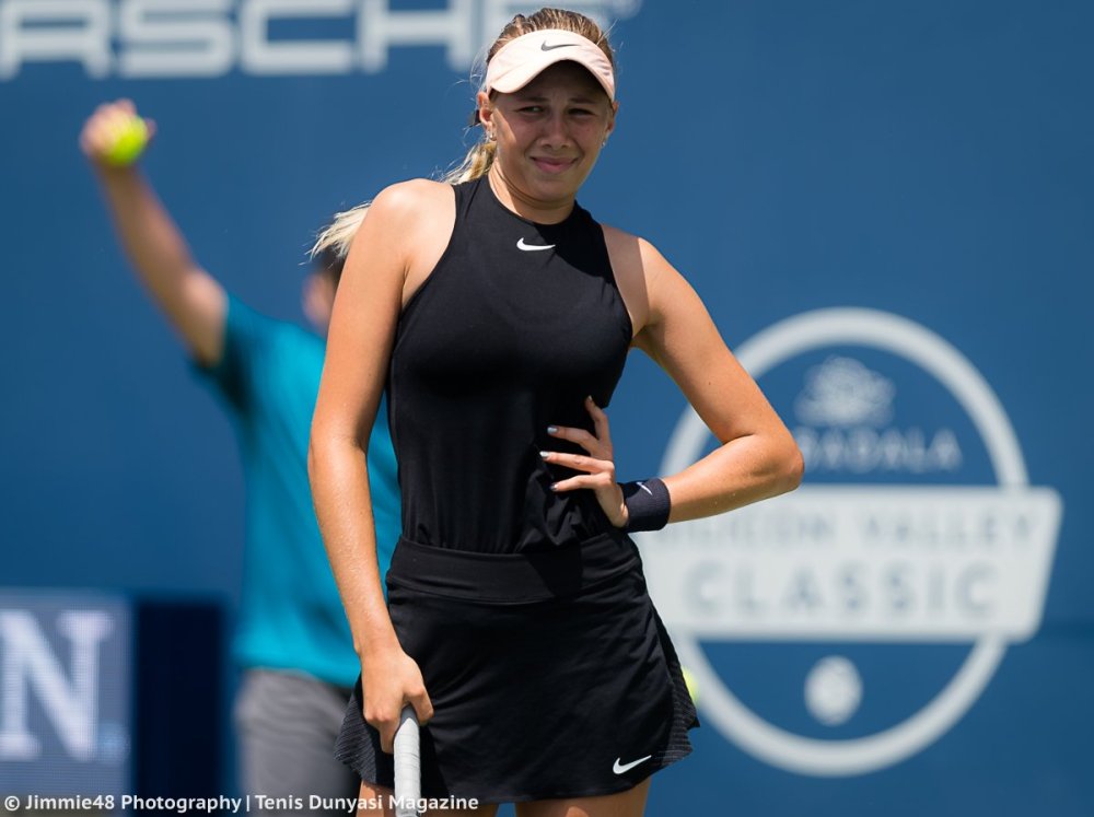 Amanda Anisimova photo