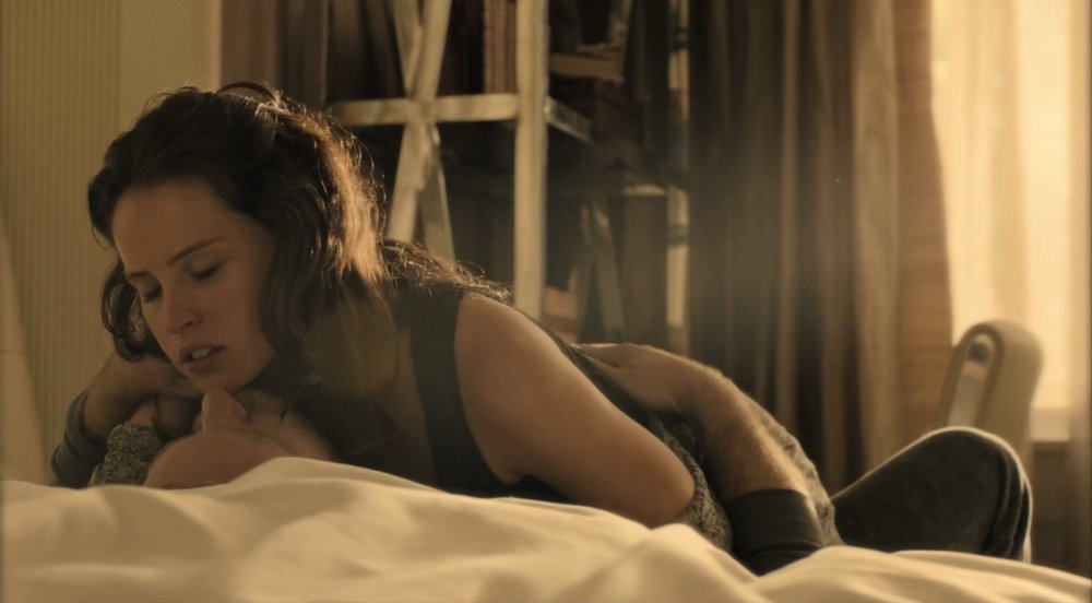 Naked Feliciti from the series arrow