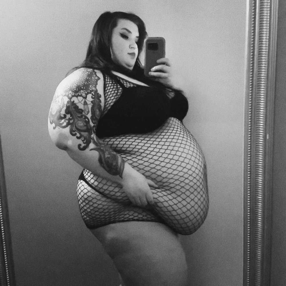Erica Lippis Plus Size