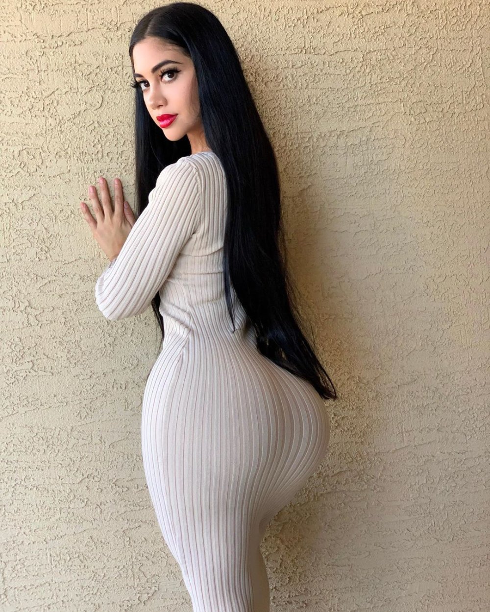 Jailyne Oda Ochoa Sels