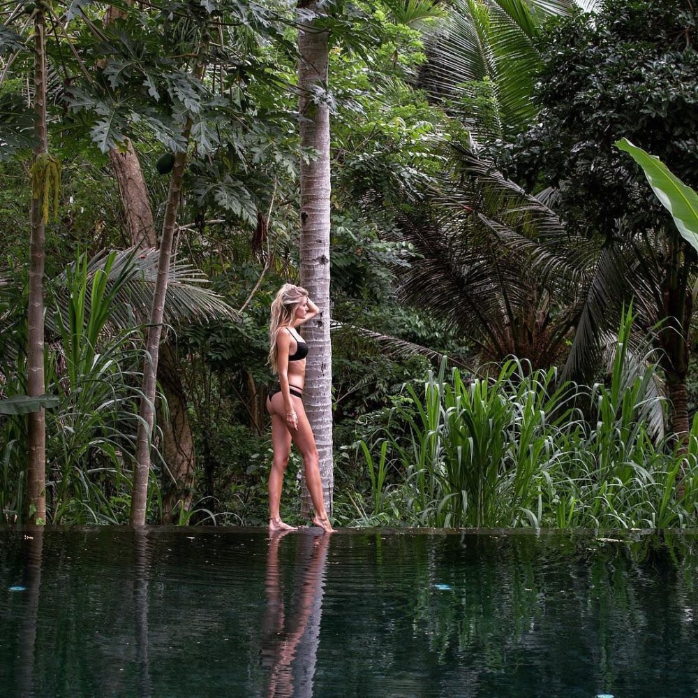Alice Schmidt hot nude