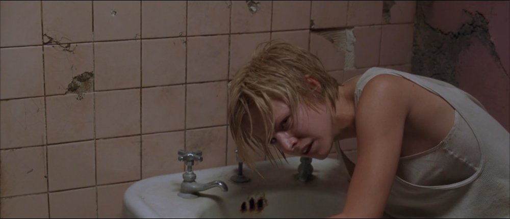 Rescuer 2013 bed scenes with Kristen Bell
