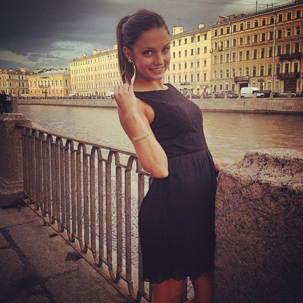 Foxy Di Ivanova
