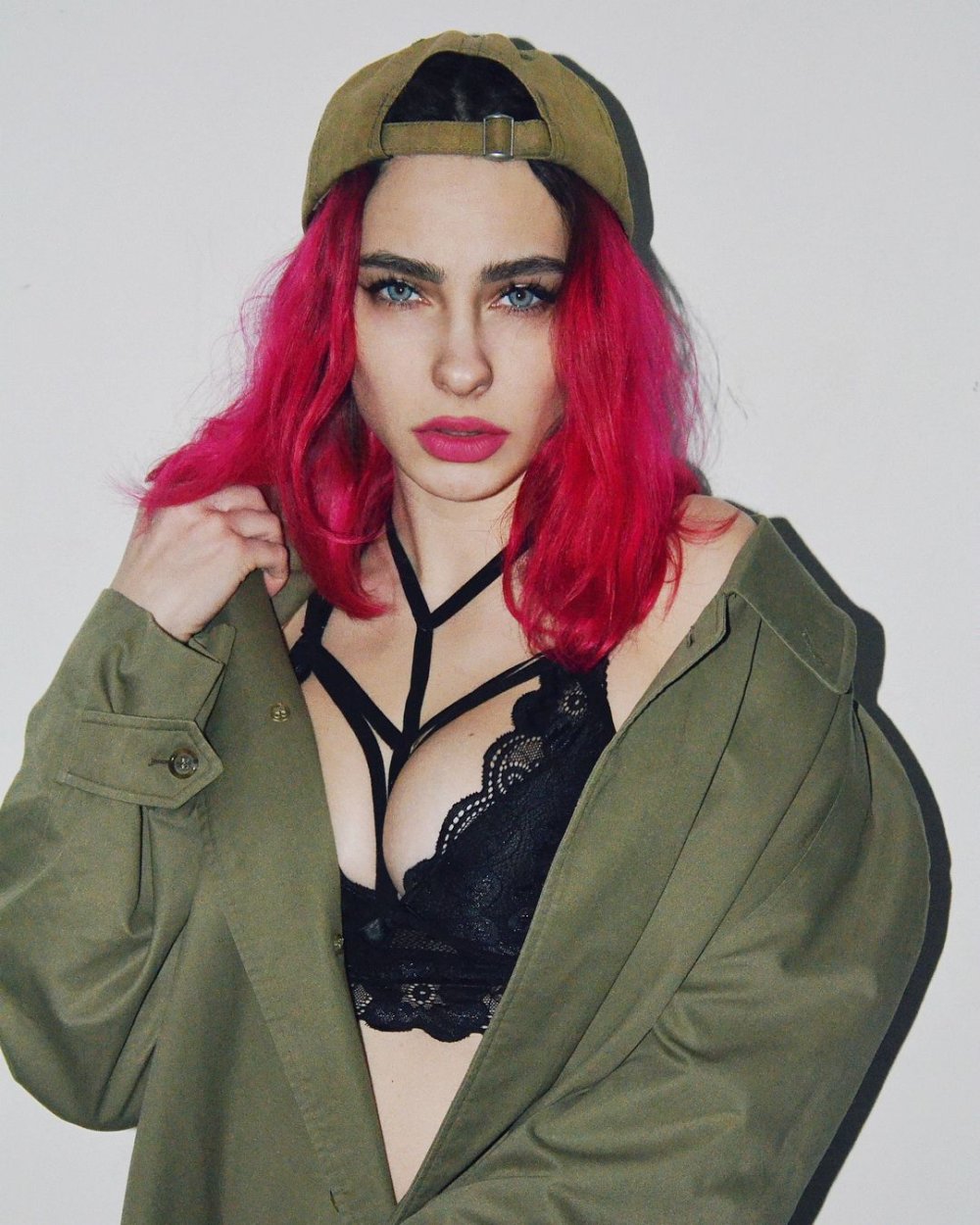 Lilith Cavaliere Red Dressed Fucking in Doggy
