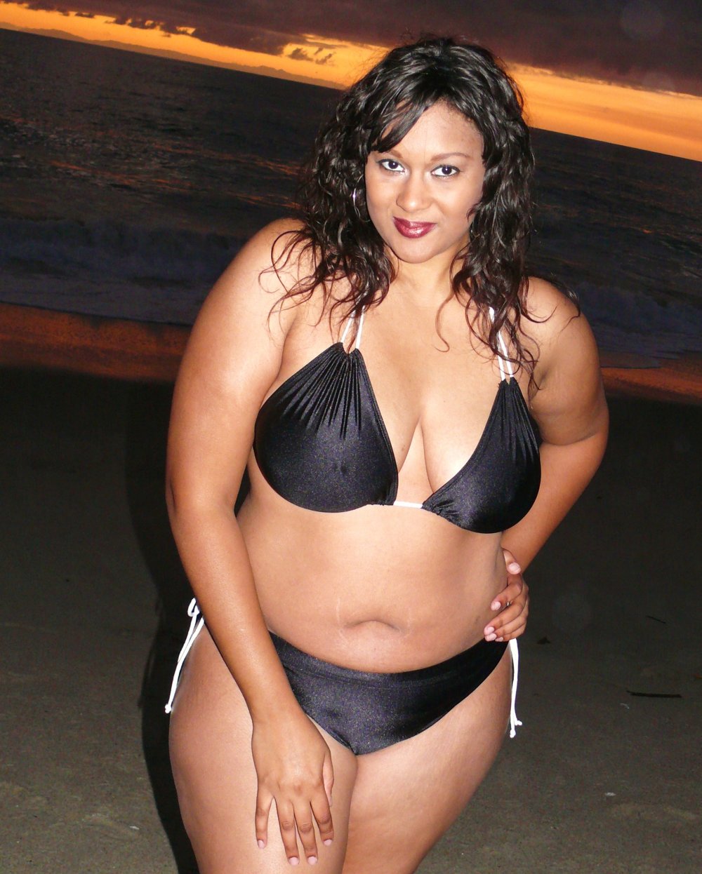 Beautiful Black Women Curves naked