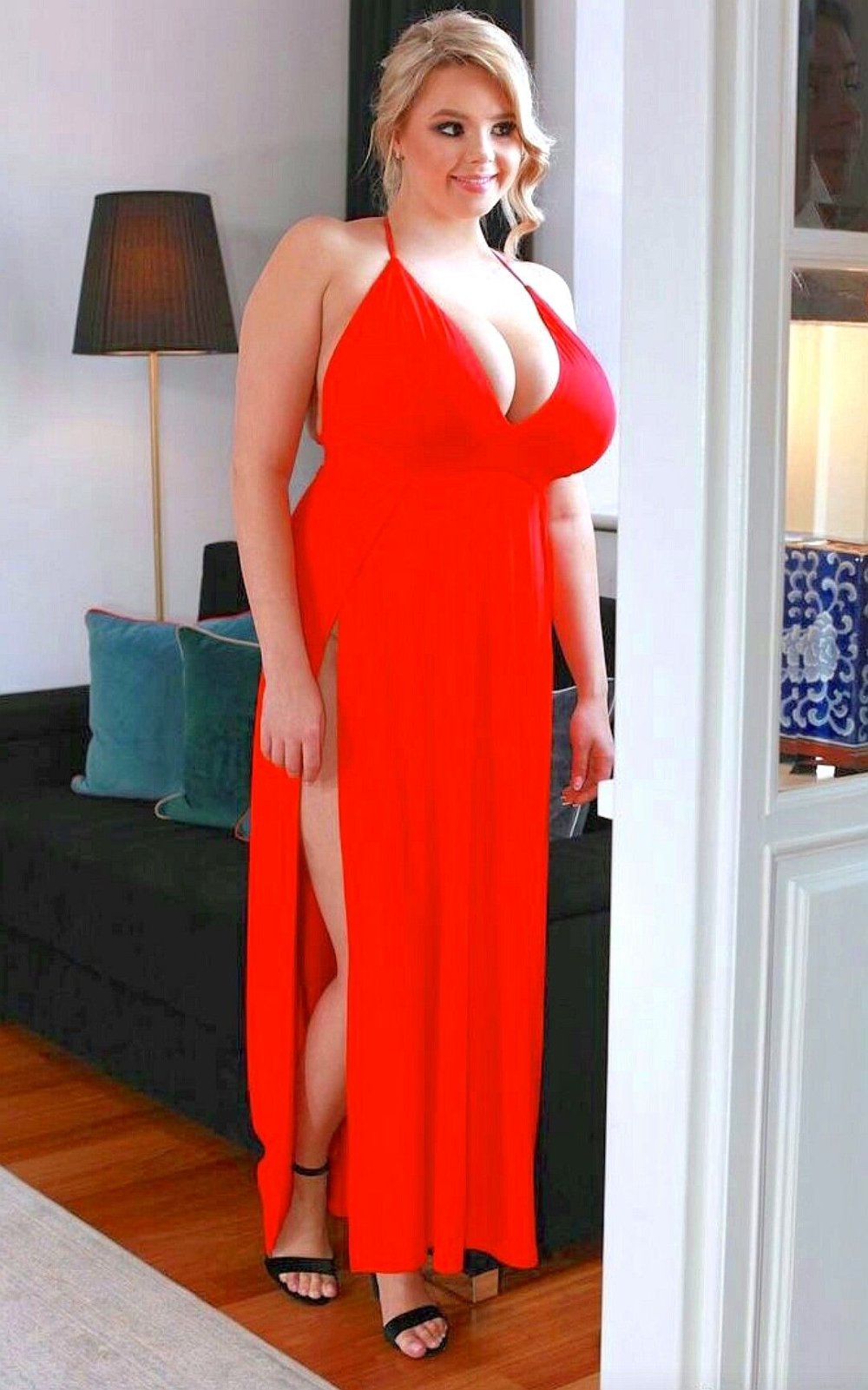 Elegant dress boobs outwards on nipples