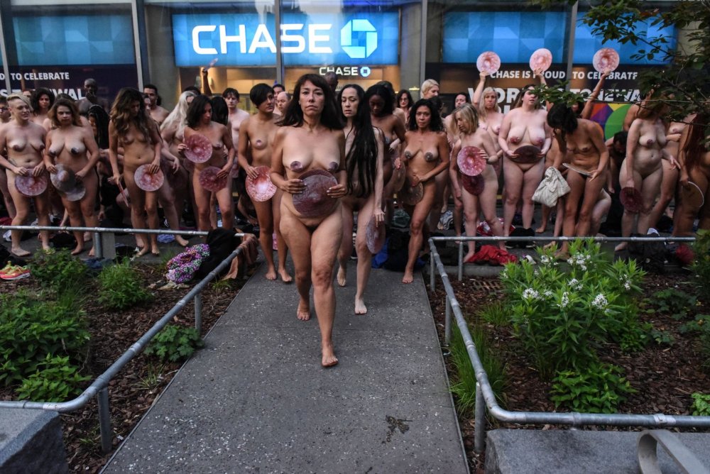 Spencer Tunick Naked People on the set