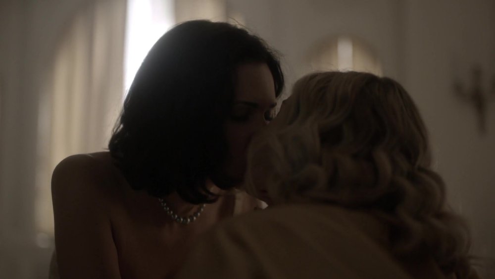 Laura Mennell in underwear