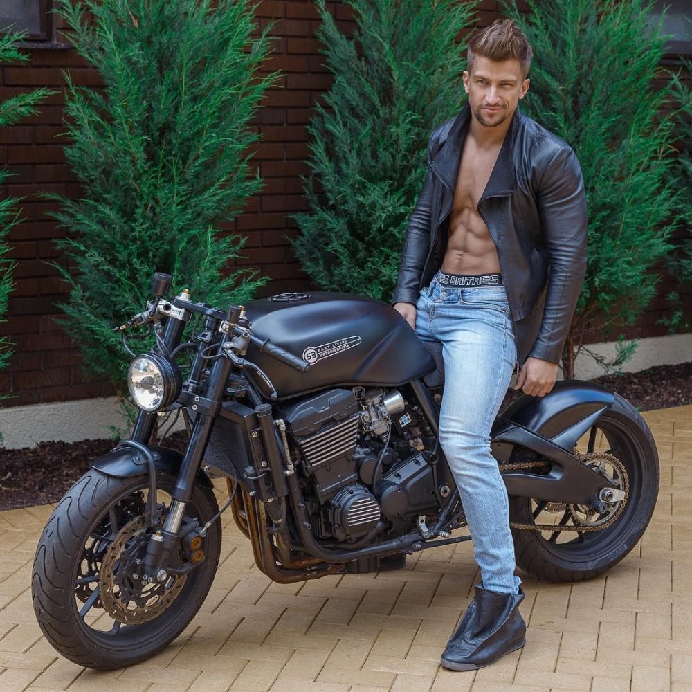 Sasha Zhirmont Sasha Kosmos