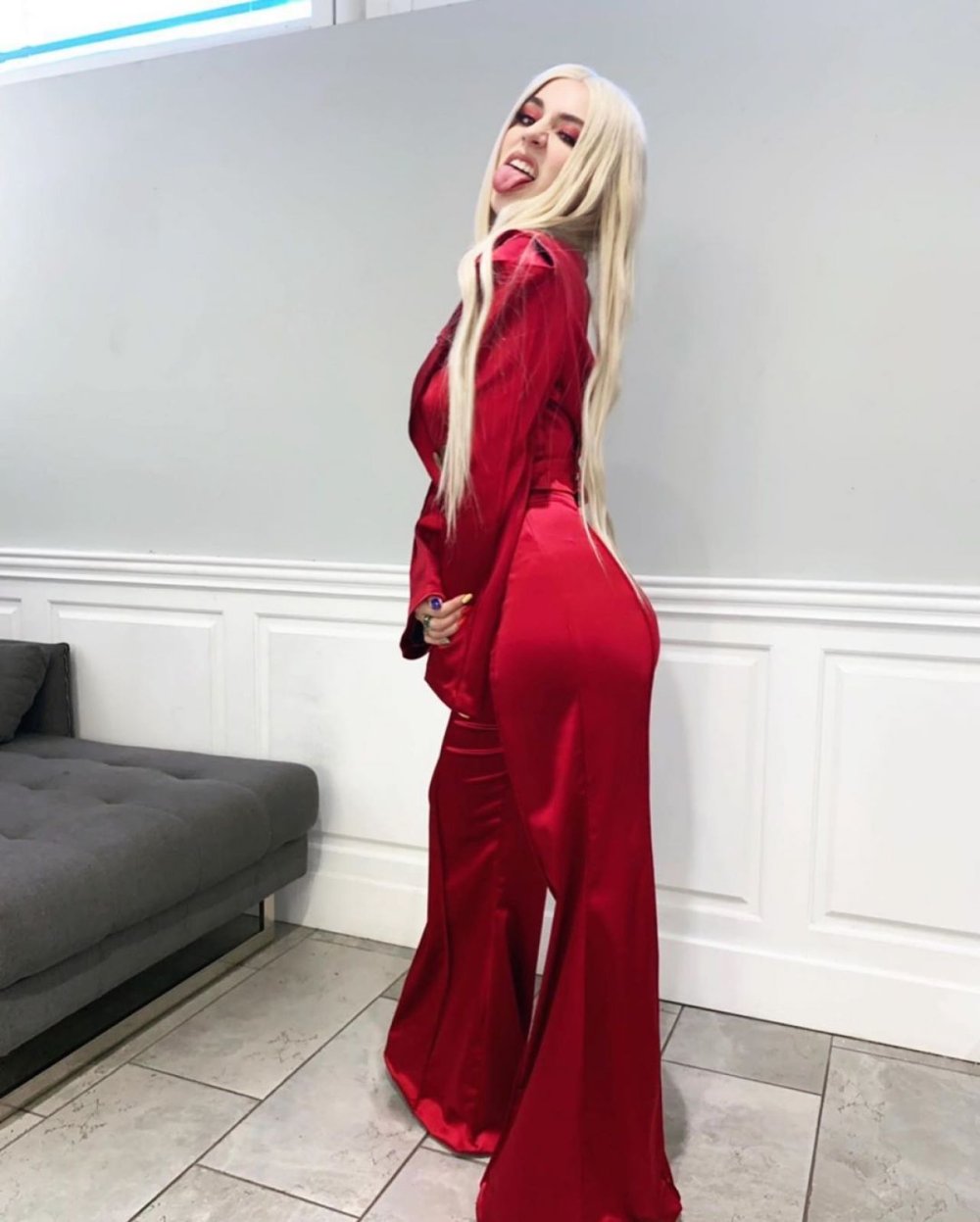 Ava Max 18