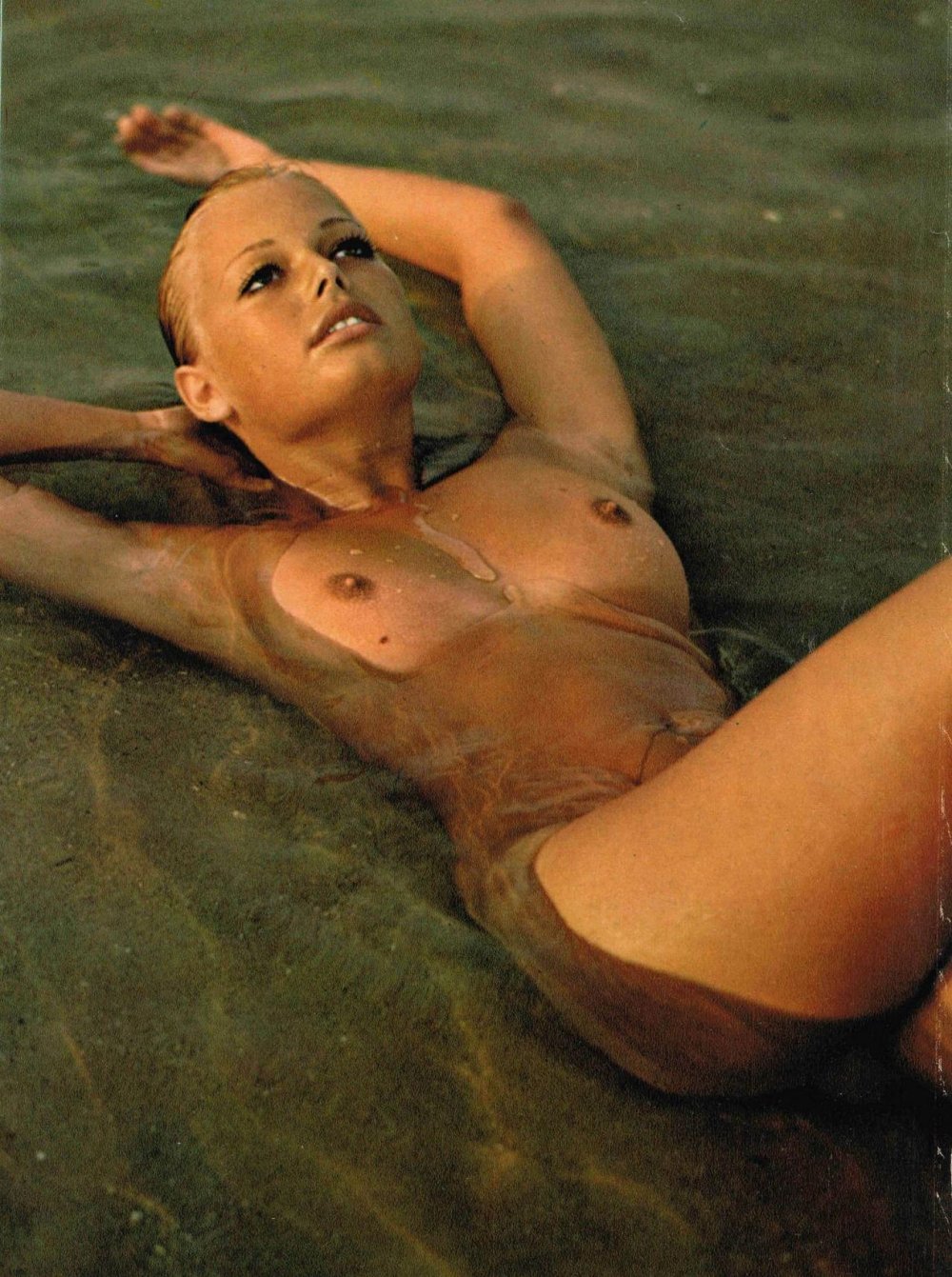 Model Transgender Ines Rau Naked