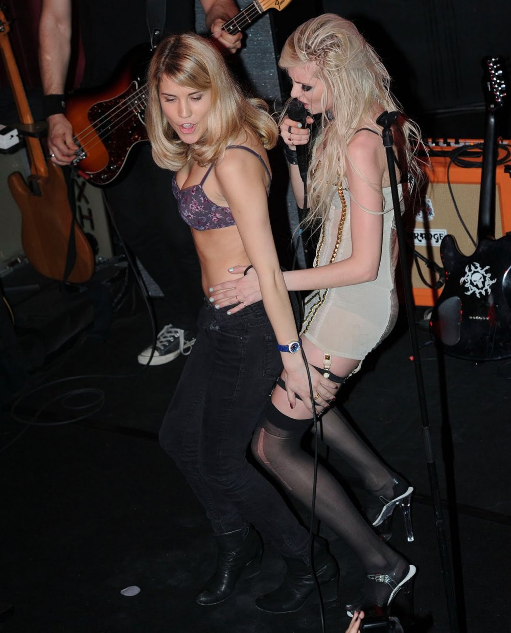 Taylor Momsen in underwear
