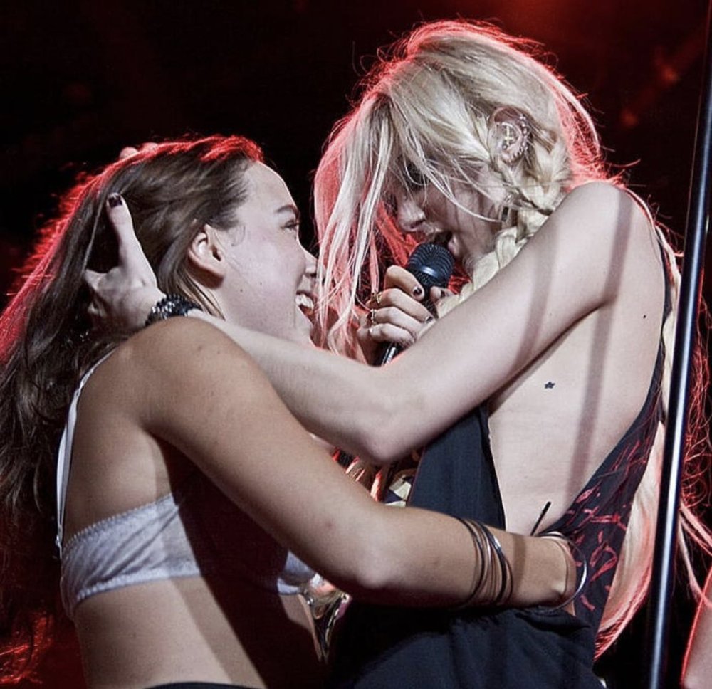 Jena Haze and Taylor Momsen